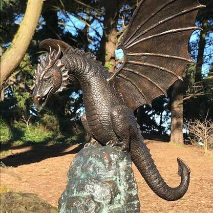 FireDragon™ - Skulptur av eldsprutande drake